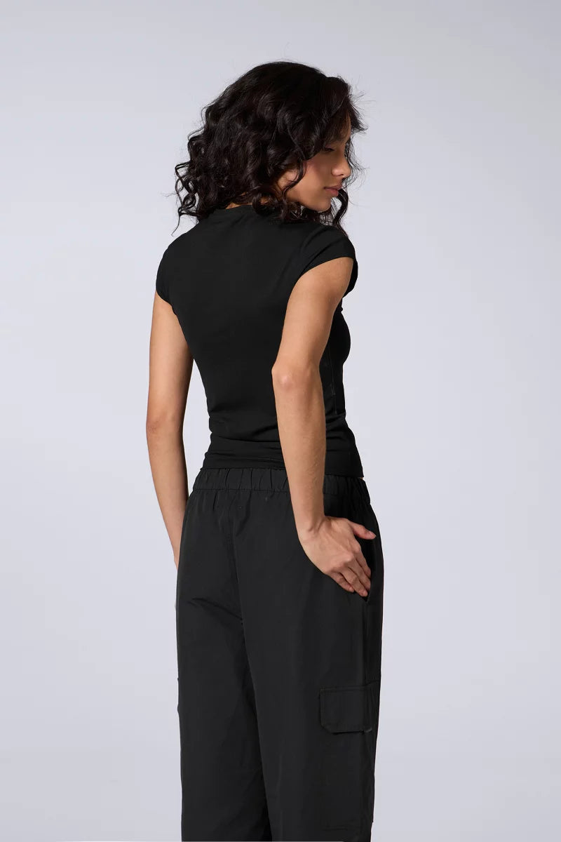 T-shirt Ajusté Jennalie Black