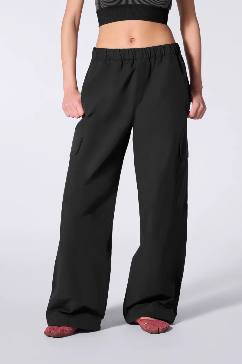 Pantalon Cargo Nylon Melo Black